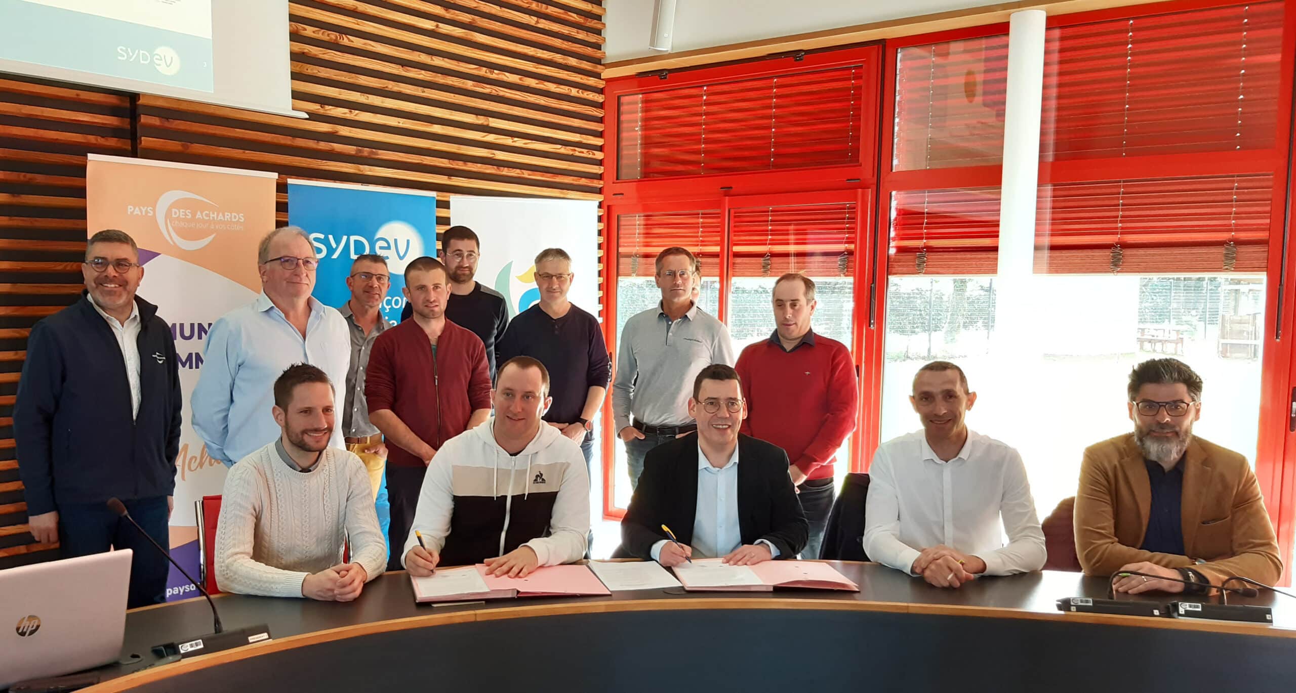 Signature_contrat_prêt_ Agri méth'Achard